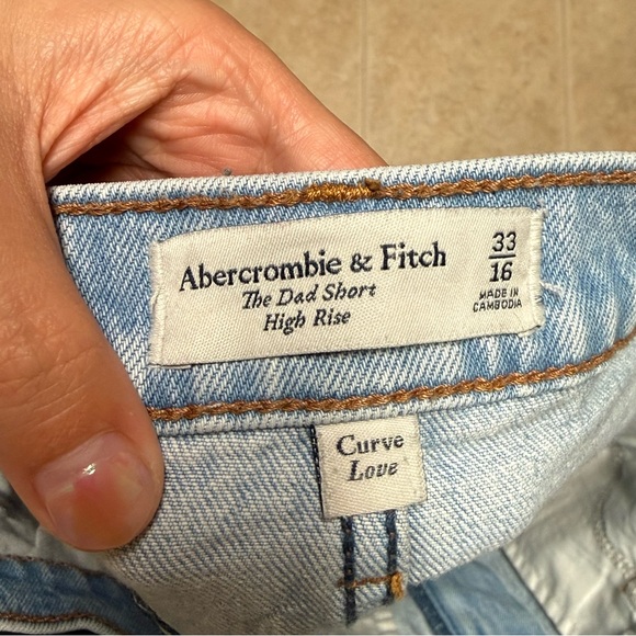Abercrombie & Fitch Curve Love Women's The Dad Short High Rise Size 33/16 - Picture 5 of 5